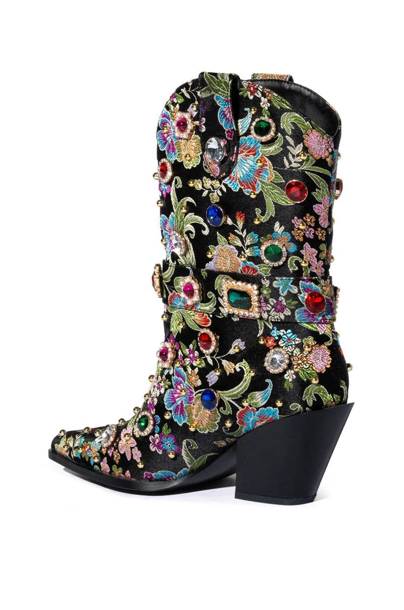 AZALEA WANG DILIGENT EMBELLISHED BASIC CHUNKY BOOTIE IN BLACK