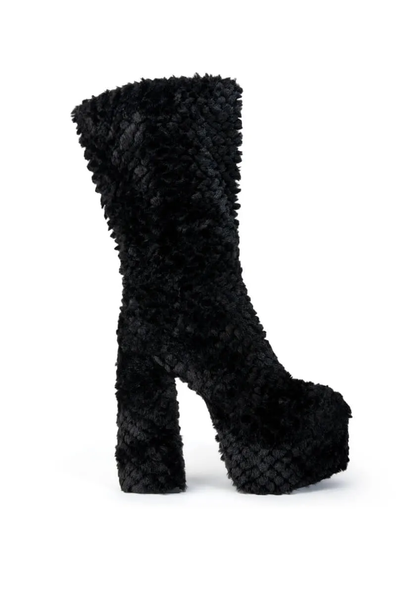 AZALEA WANG JERUSHA FUR CHUNKY BOOT IN BLACK