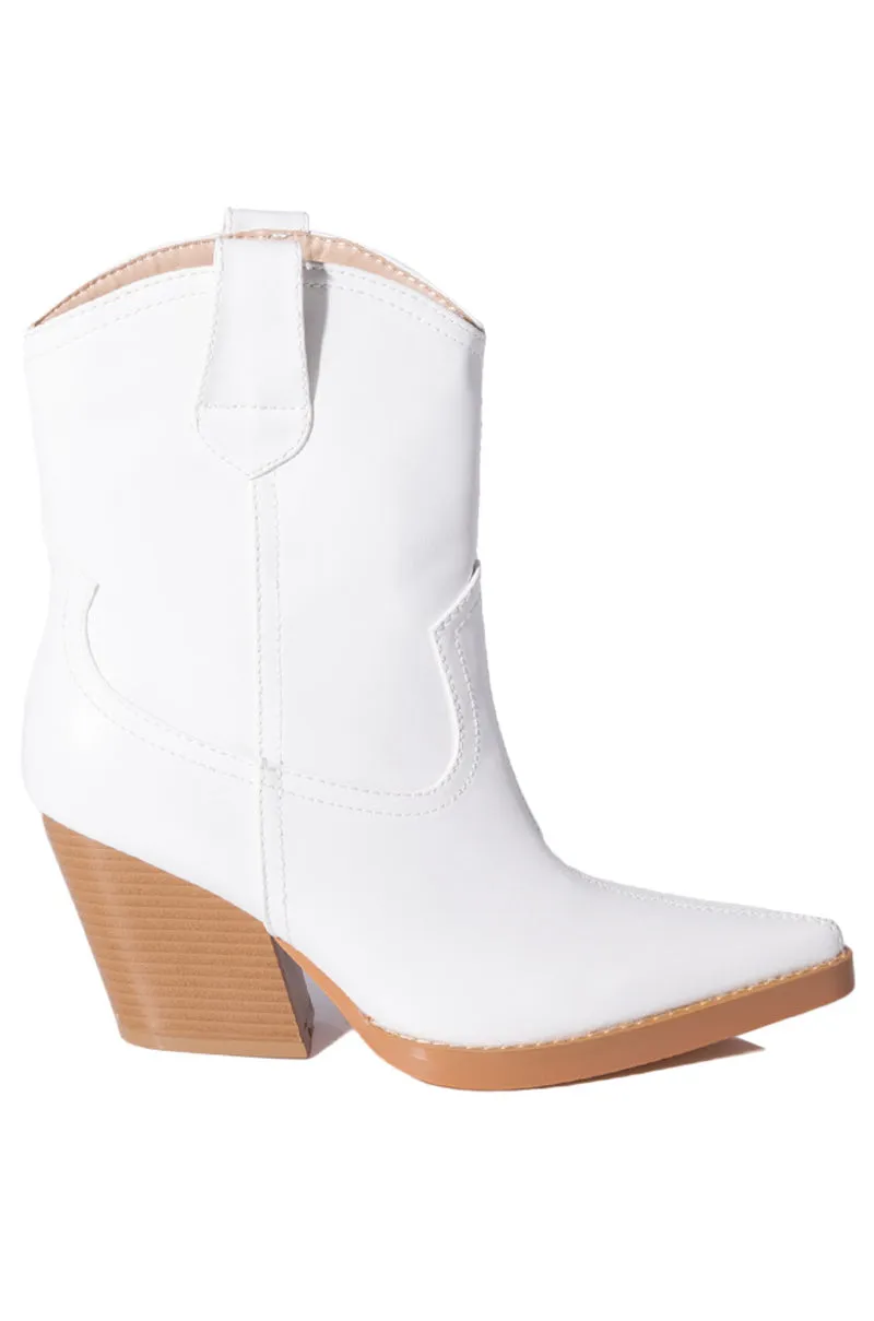 AZALEA WANG MATTY 2 IN 1 BOOT IN WHITE