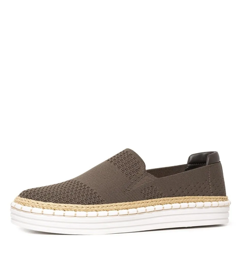 Queen Slip On Sneaker Khaki