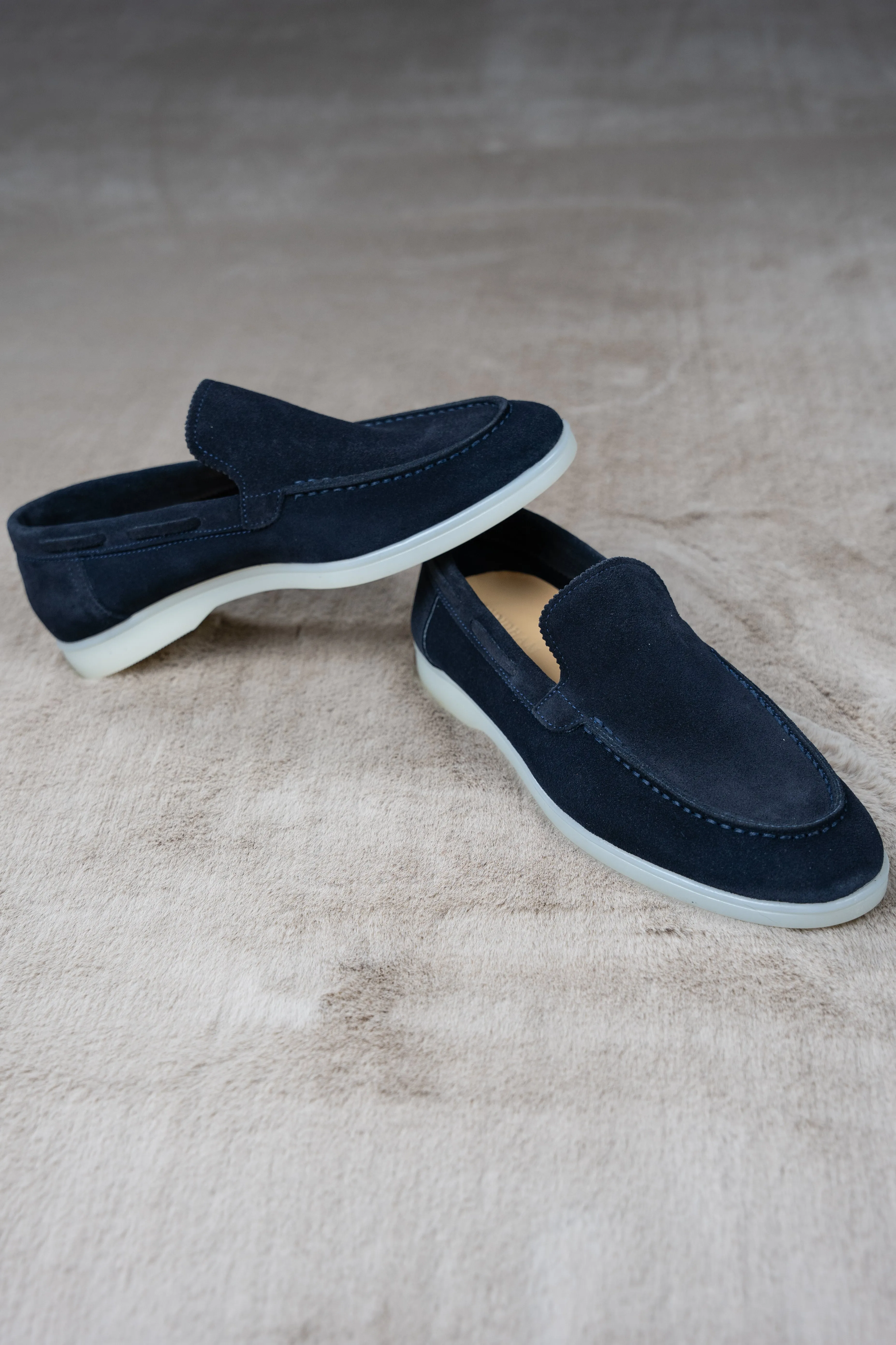 THE MENDOZA SUEDE LOAFER