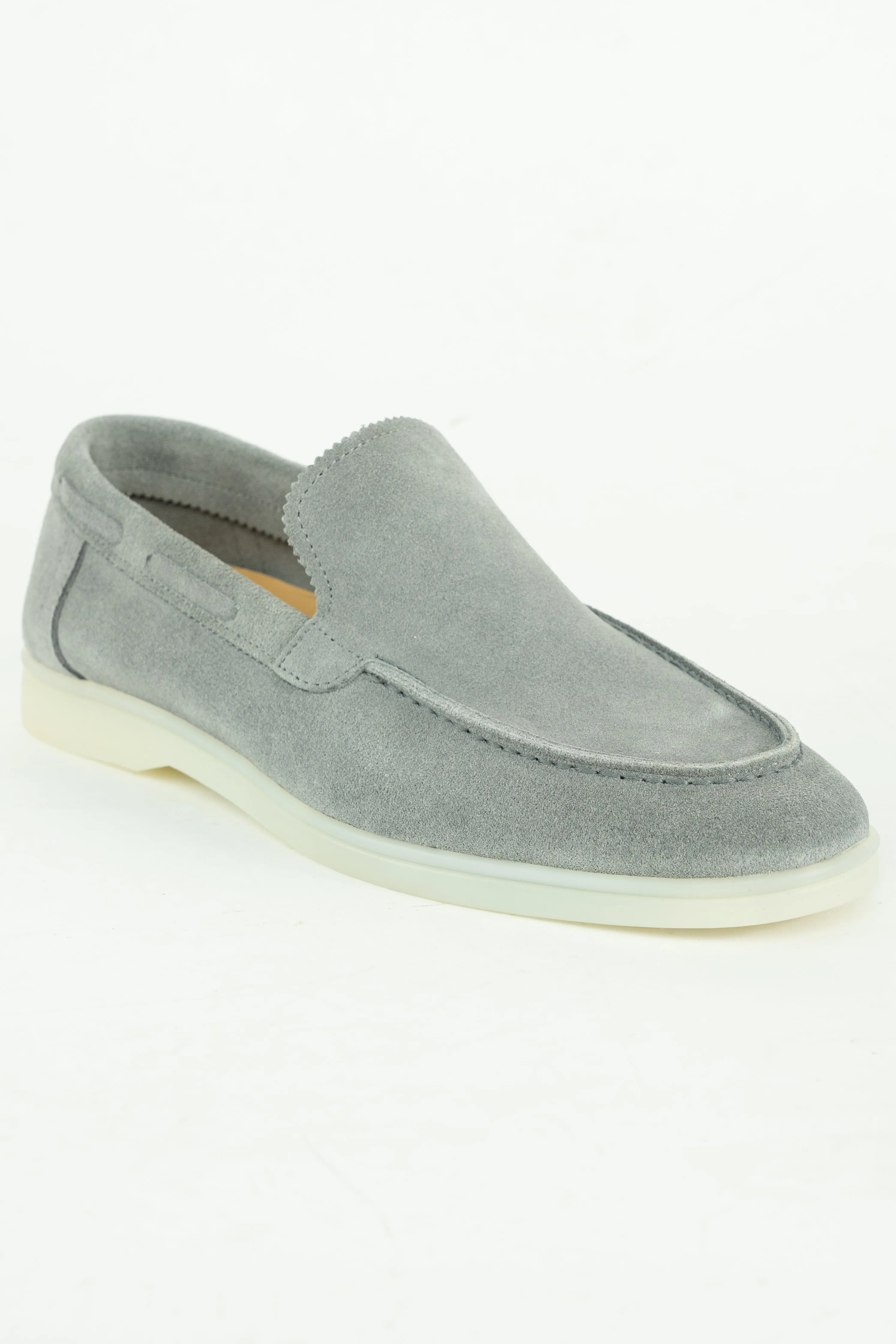 THE MENDOZA SUEDE LOAFER