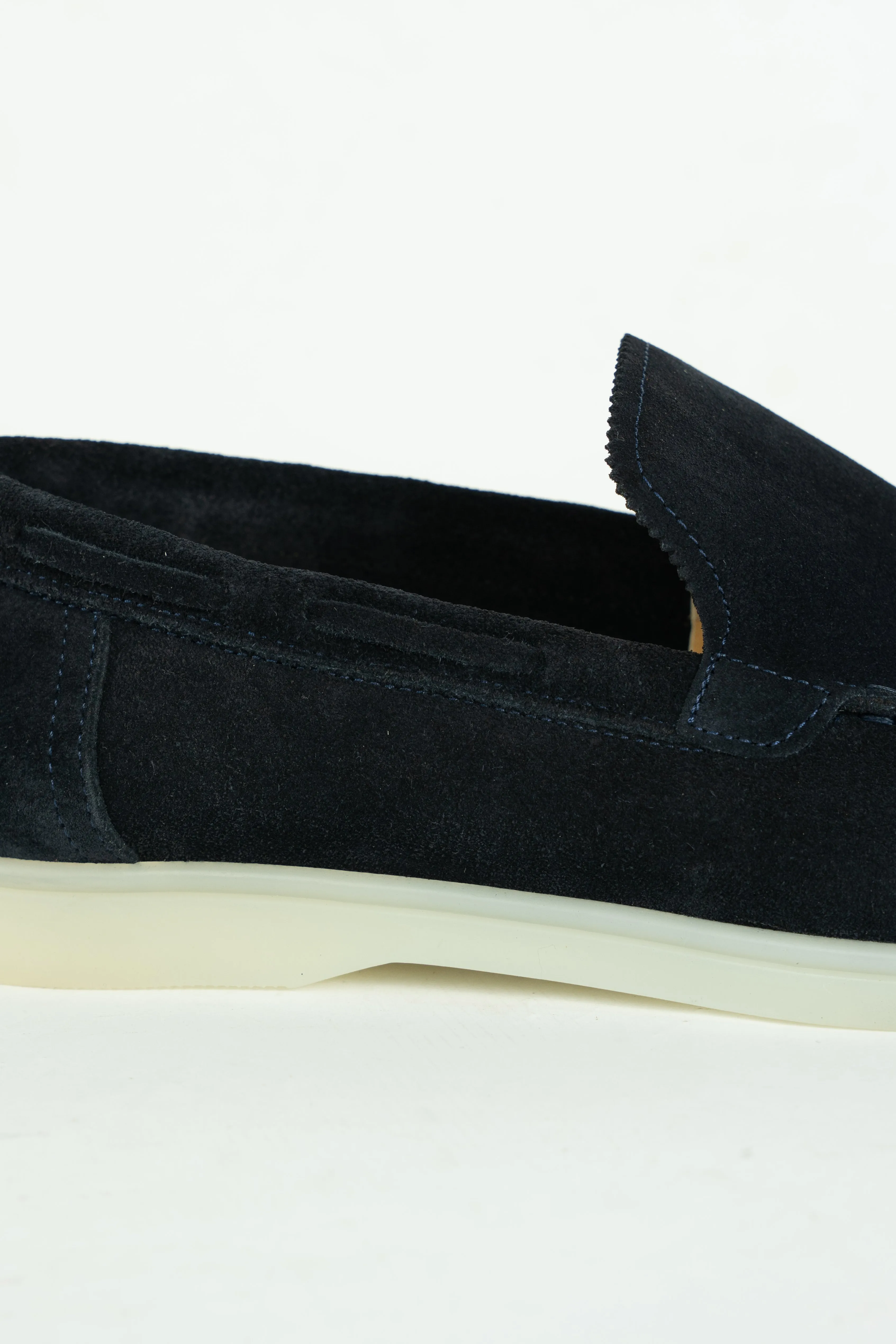 THE MENDOZA SUEDE LOAFER