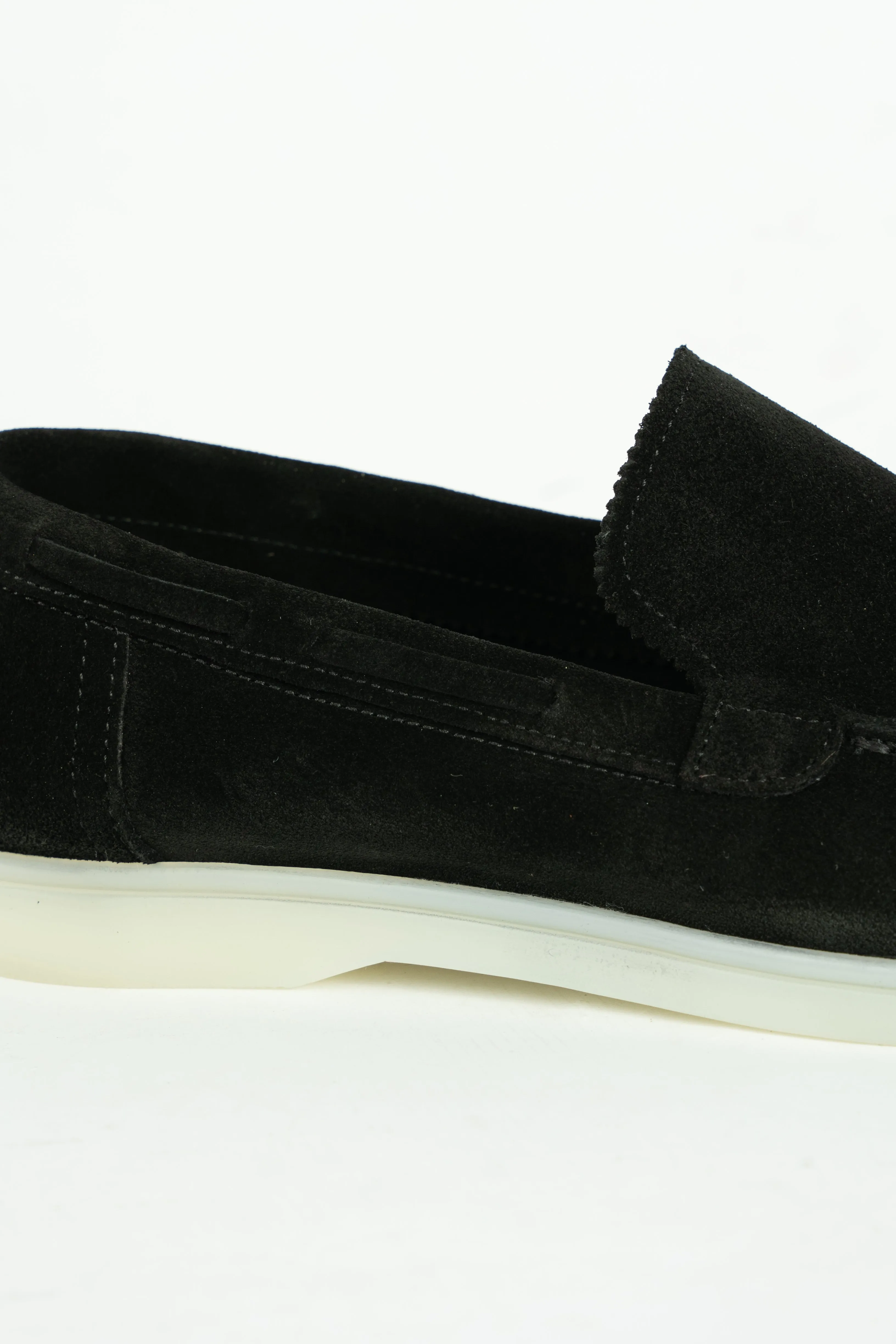 THE MENDOZA SUEDE LOAFER