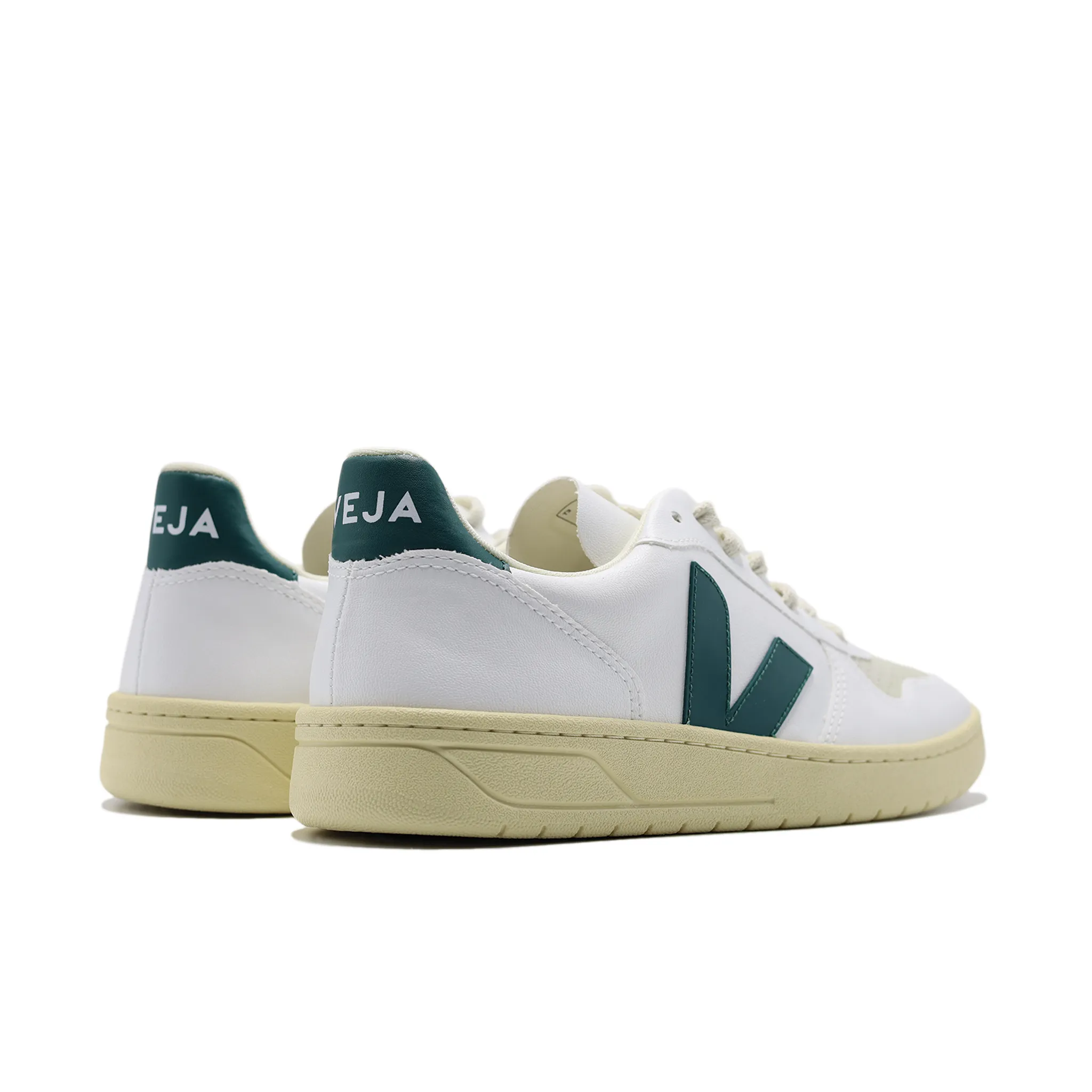 VEJA V-10 CWL WHITE BRITTANY (MENS)